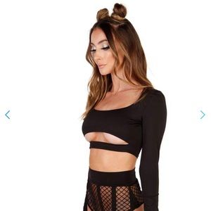 Underboob crop top